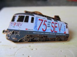 Lok Lokomotive Schmid Müller Re 4/4 75 Jahre SEV Pin RAR