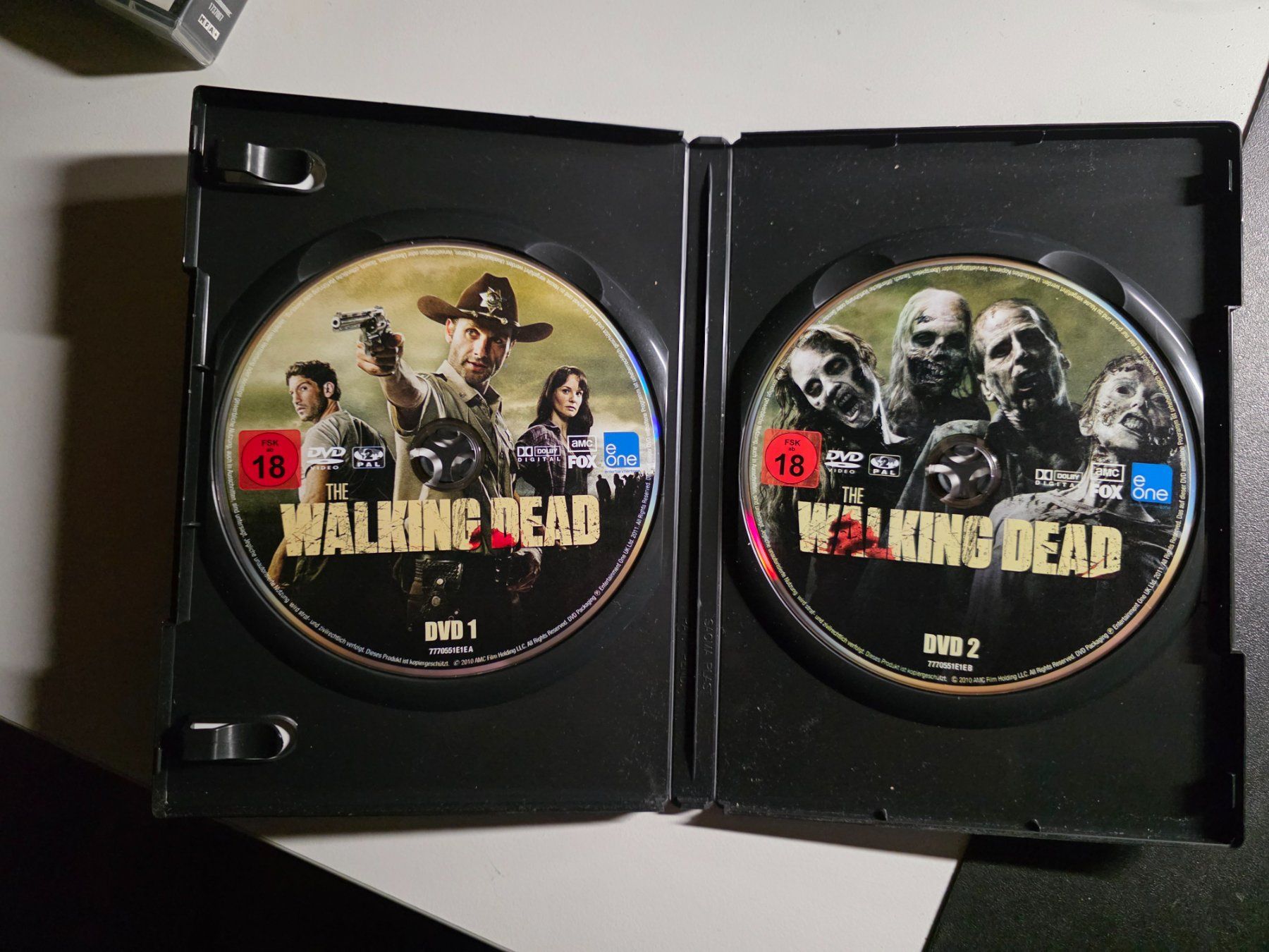 Alle DVDs: DVD Walking Dead - komplette erste Staffel – Gebraucht aus Walterswil BE von Lonitti 1