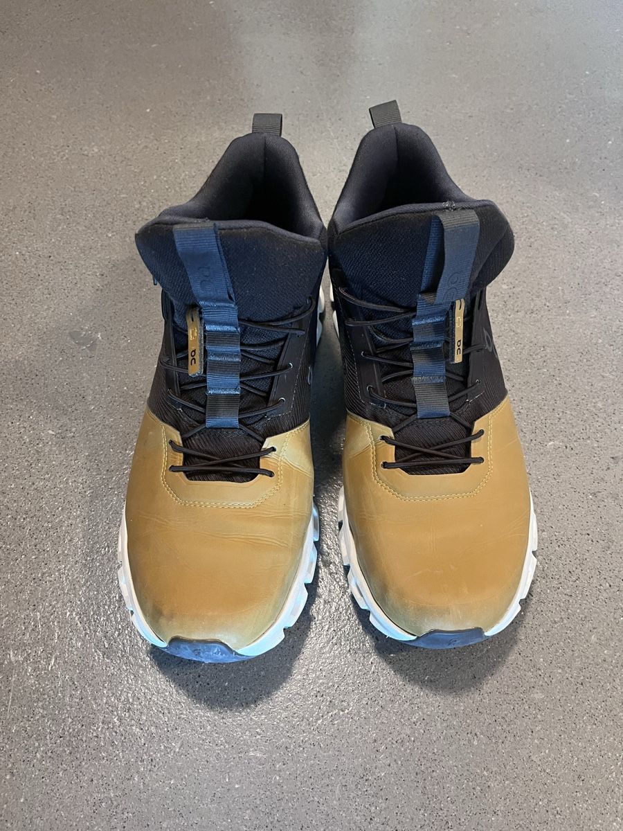 Scarpe da uomo: On cloud gr 44 – Usato da Luzern venduto da Mangolina