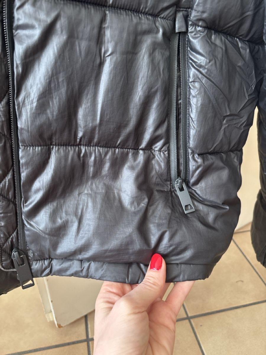 Massimo Dutti Gilets & Westen: Massimo Dutti puffer S – Gebraucht aus Montreux von nai_5w9m 4