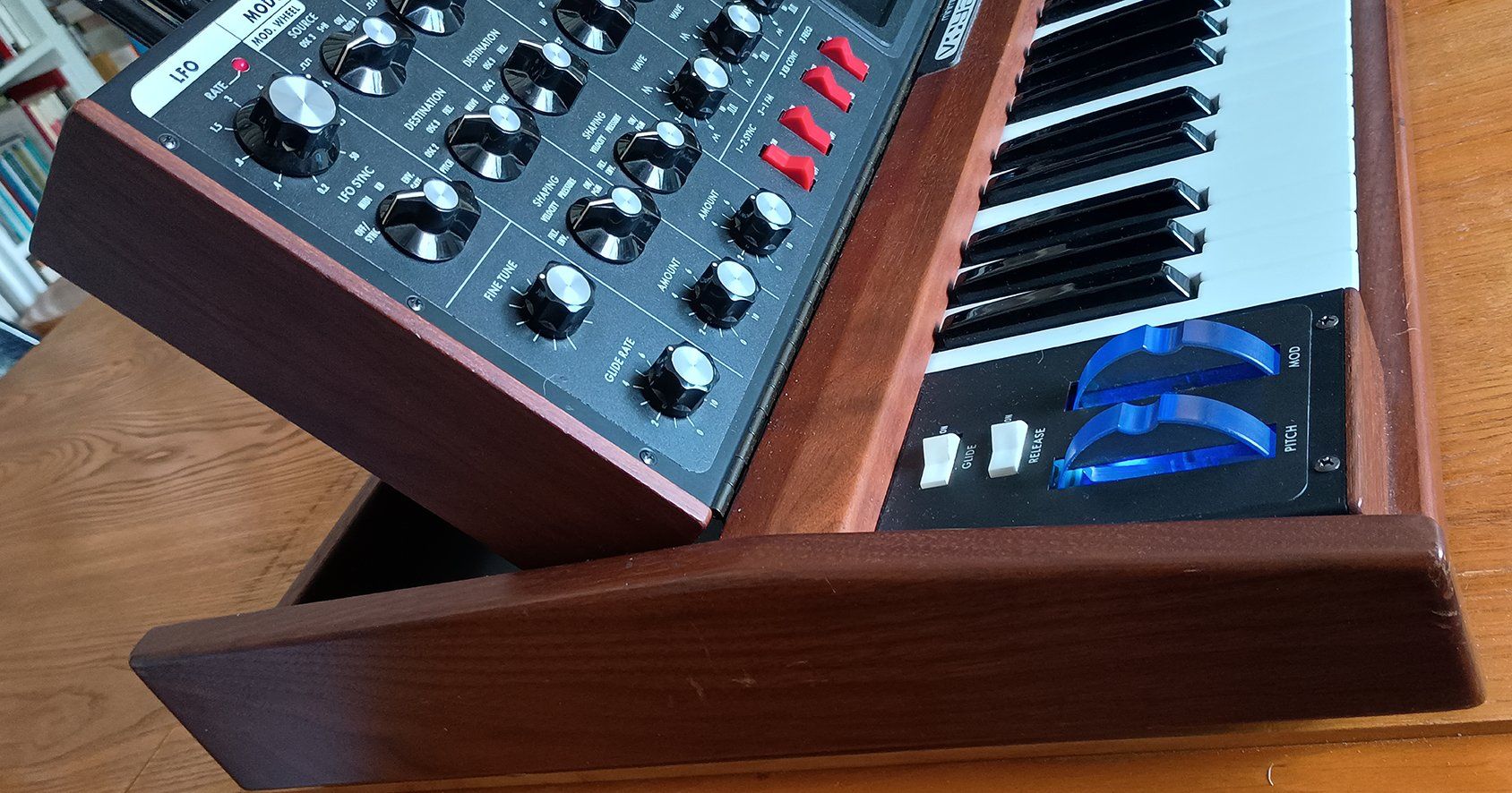 Moog Strumenti musicali: Moog Minimoog Voyager Performer Edition – Usato da Sierre venduto da bolla_sapone 1