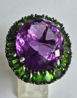 Dominanter Edelstein Fingerring
