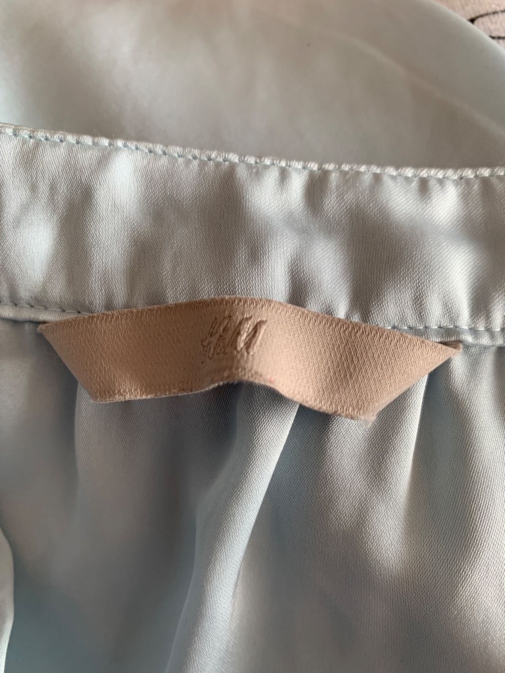 H&M Blusen: Jolie blouse bleue H&M taille XL – Gebraucht aus MEYRIN von Gwendo10 2
