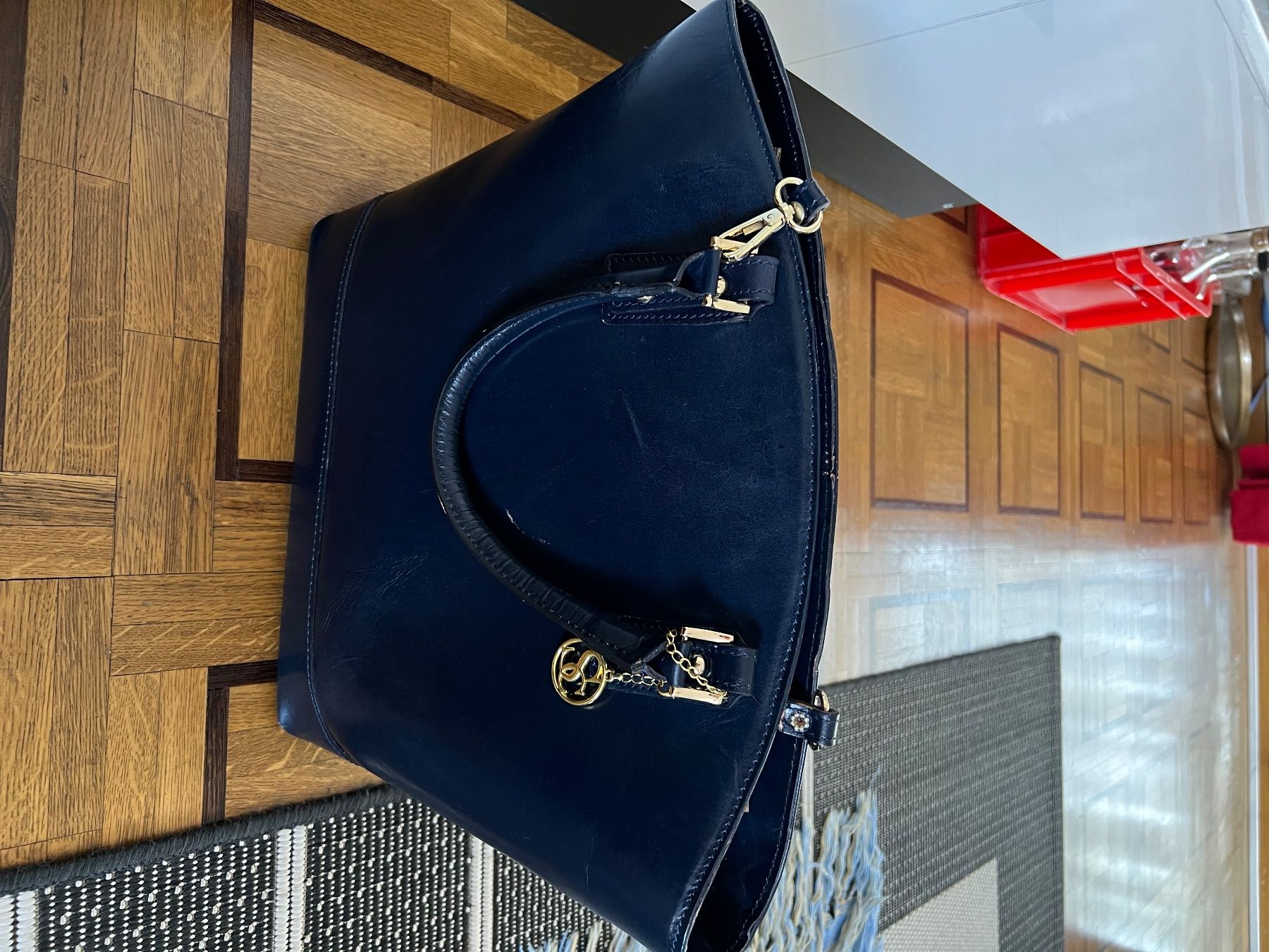 Borse da donna: Sac à main bleu marine élégant - SOFIA CARDONI – Usato da Epalinges venduto da luc_25zt