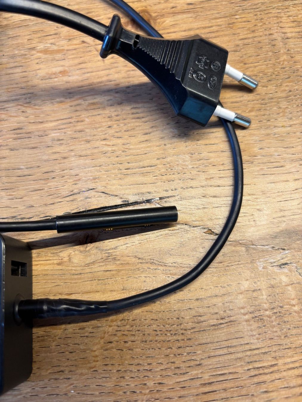 Microsoft Caricabatterie: Netzteil Microsoft 12V 2A Model 1625 von Surface Pro 3 – Usato da Erlinsbach venduto da plastido 1