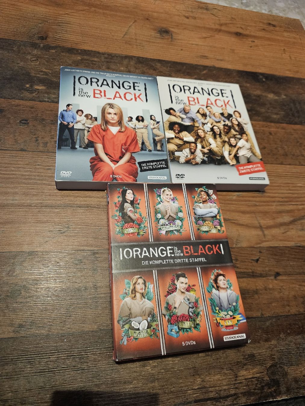 Tutti i DVDs: 3 Staffeln Orange is the New Black – Usato da Solothurn venduto da nat_8yg2