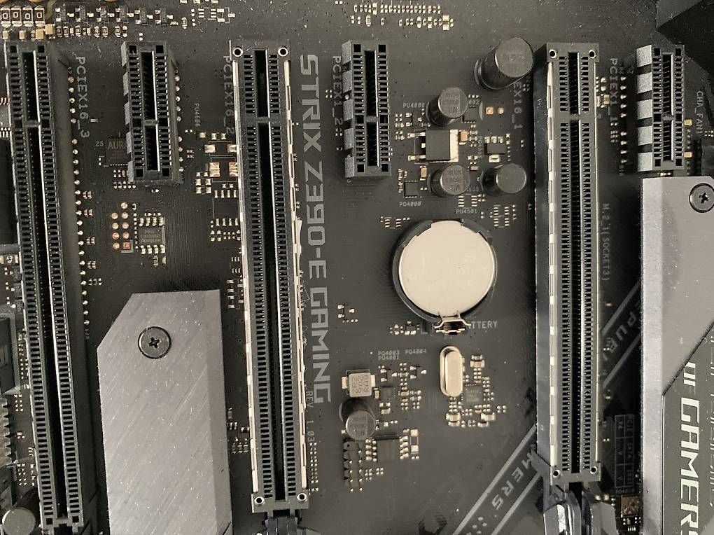 Schede madri: ASUS ROG Strix Z390-E Gaming LGA 1151 – Usato da Dietikon venduto da Tom_Dietikon 2