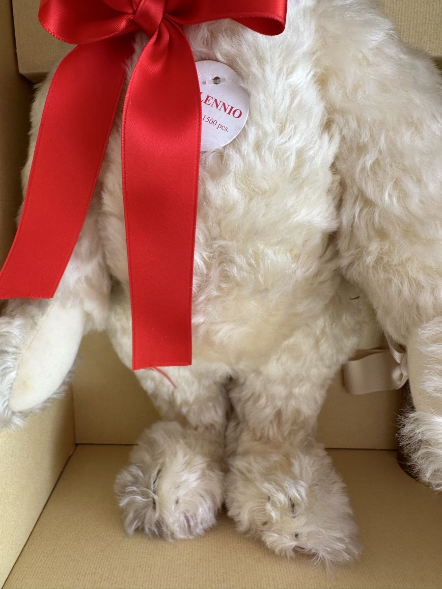 Steiff Spielzeuge: Millenium Steiff Teddy 35 cm  – Neu (gemäss Beschreibung) aus Herbriggen von Sehrazade 2