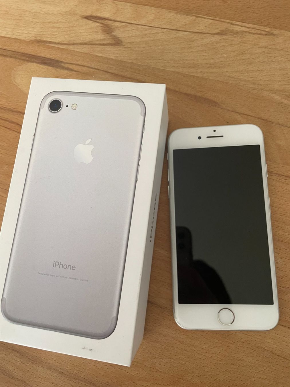 Apple Telefoni cellulari / Smartphones: iPhone 7 128GB Silber – Usato da Zell ZH venduto da johsu79
