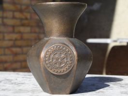ROTARY INTERNATONAL BRONZE ? VASE (ROTARY UHREN)