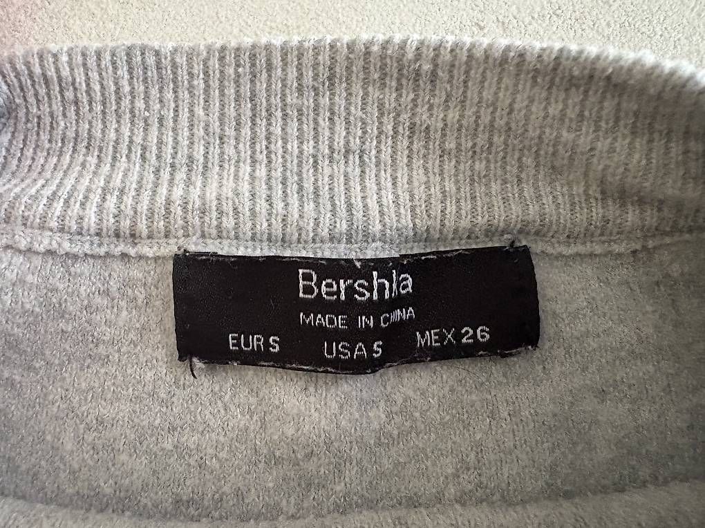 Pulls & Sweat-shirts: Pullover von Bershka – D'occasion à Niederhasli par log_5ffv 1
