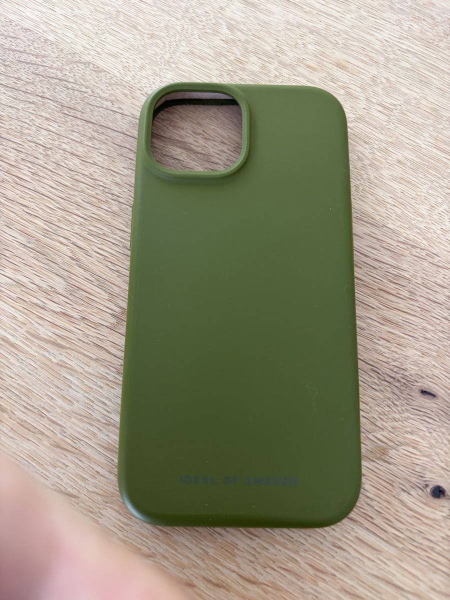 Cover & Protezioni schermo: 1 Schutzhülle iPhone 15 – Usato da Volketswil venduto da Car6