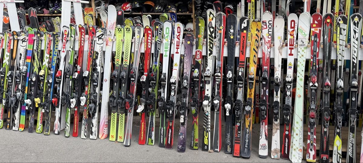 Sci: Ski-Set gut erhalten-50 Paar – Usato da Interlaken venduto da Skandalpreis