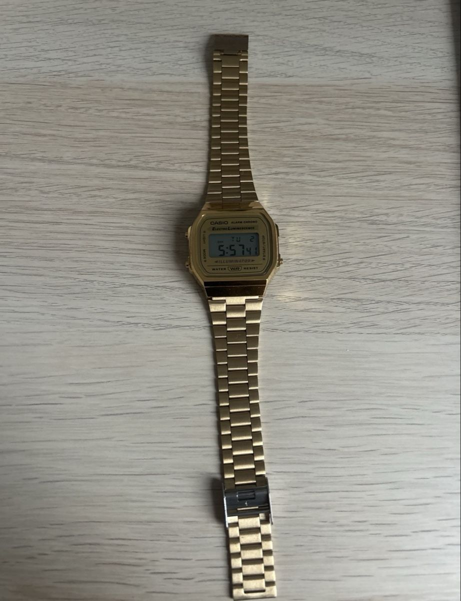 Casio Orologi: Goldene digitale Casio Armbanduhr – Nuovo (secondo la descrizione) da Thun venduto da Shana.008 1