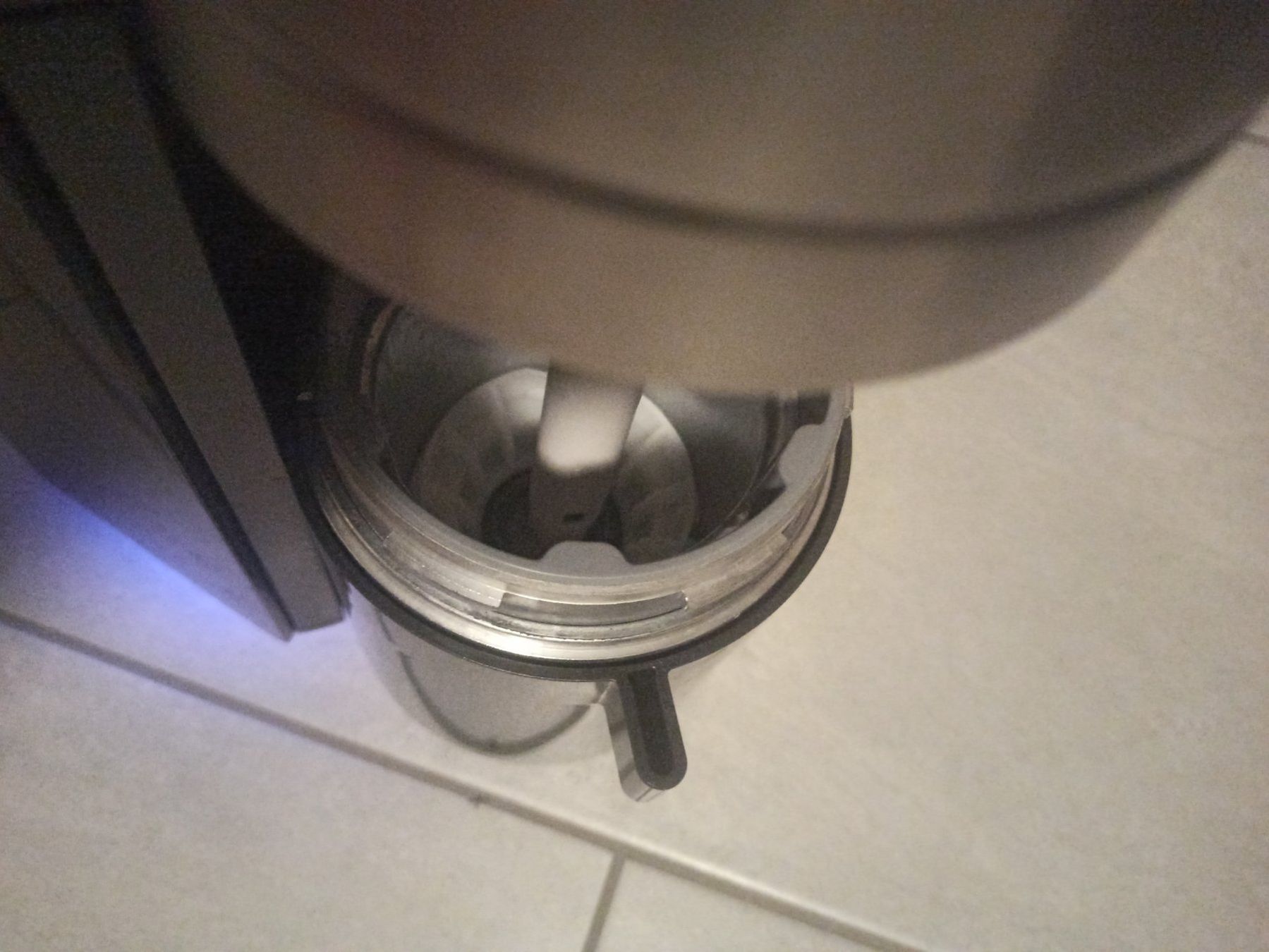 Sodastream Elettrodomestici da cucina: SodaStream E-DUO elektrisch Set + 2 Glasflaschen ab 1.- – Usato da Oberweningen venduto da mar_87mx 7