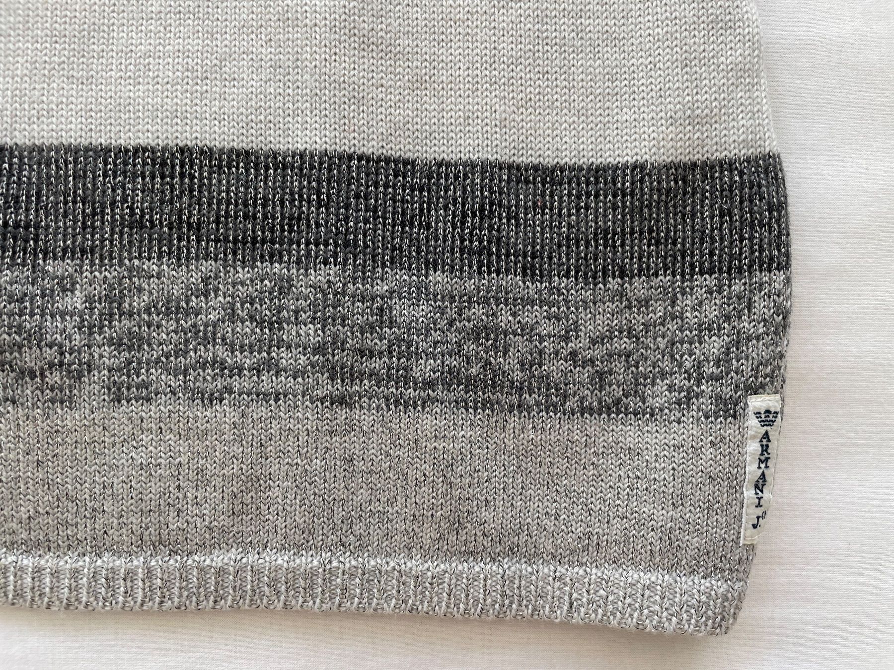 Armani Pulls & Sweat-shirts: Armani grau/silber Pullover M – D'occasion à Aesch BL par shuja01 4