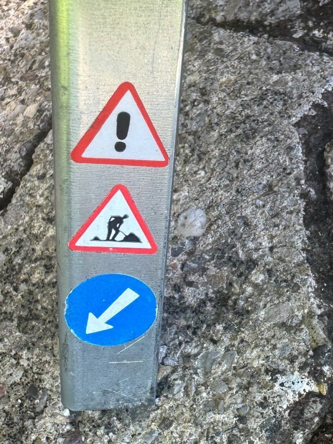 Triopan Ecriteaux: Triopan Faltsignal – D'occasion à Stallikon par Rsiri 3
