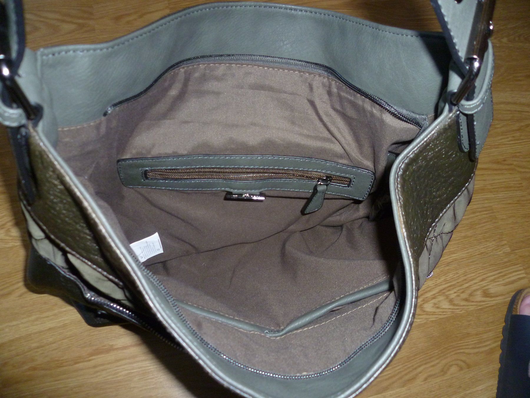 Taschen für Damen: Handtasche – Gebraucht aus Bargen BE von angel611 1