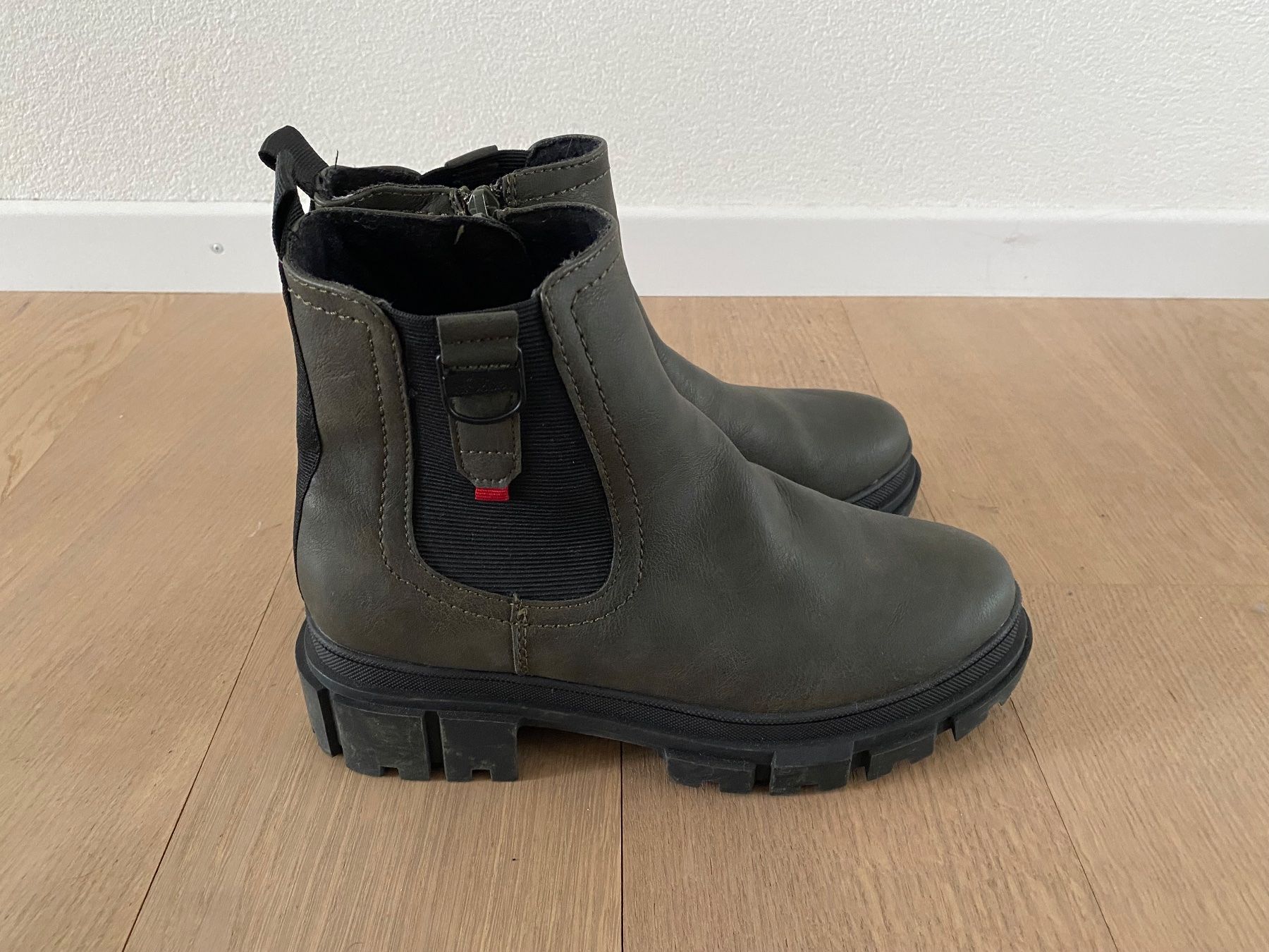 S.Oliver Scarpe da donna: S. Oliver Stiefeletten (Gr. 39) – Usato da Schlieren venduto da vivid_wrld