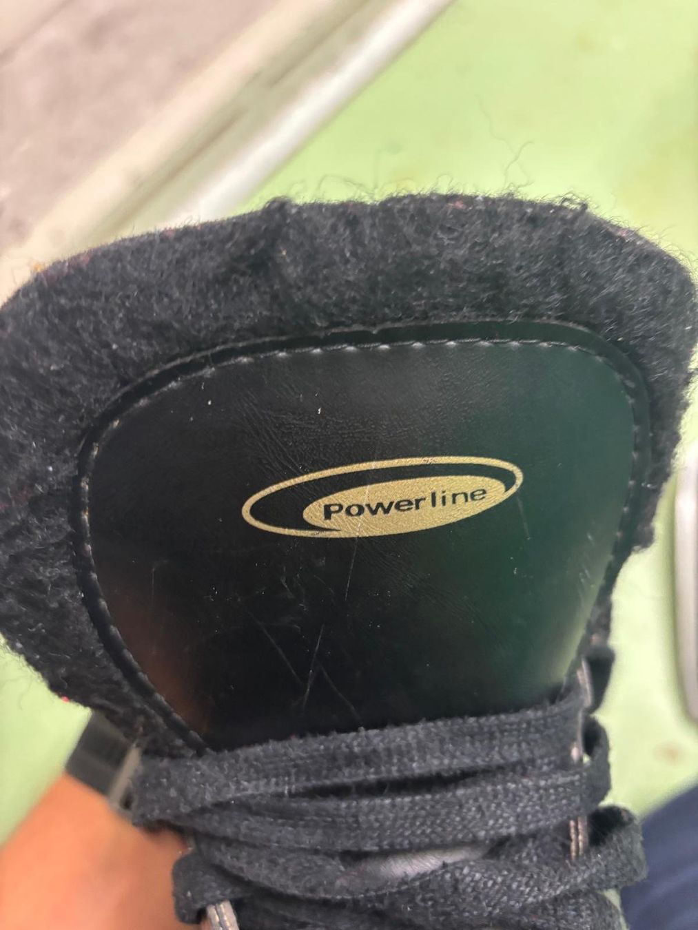 Patins à glace: Powerline Schlittschuhe 35 – D'occasion à Seewis-Schmitten par knussel 2