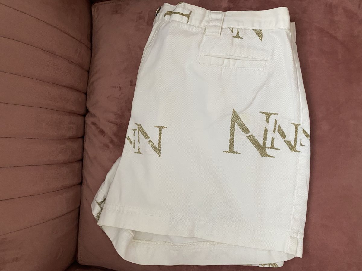 Pantaloni: Short – Usato da Pfäffikon SZ venduto da Laladi8001