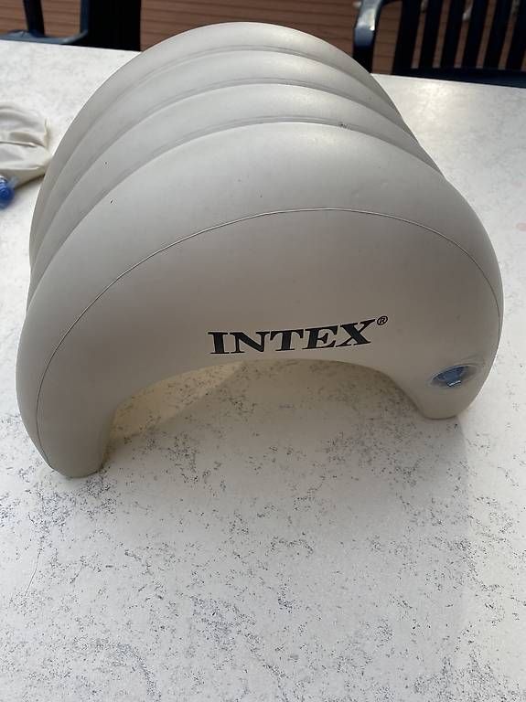 Supporti a parete: Repose tête Intex Spa – Usato da Ogens venduto da ced_qn5v 2