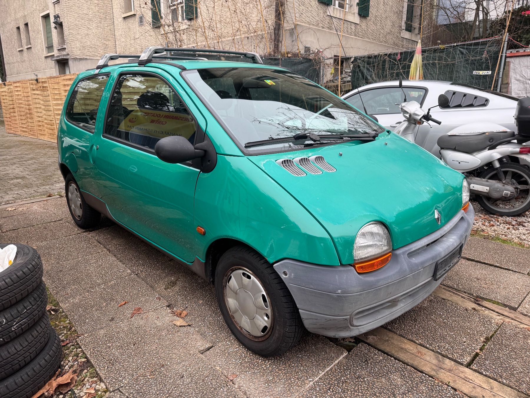 Renault Automobili: Lot de 2 Twingo roulantes – Usato da Veyrier venduto da Chessmann_Douane1255 2