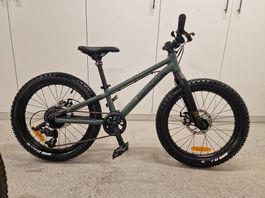 Commencal Ramones 20"  excellent état  freins à disque
