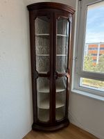 schöne Eckvitrine Holz Vintage