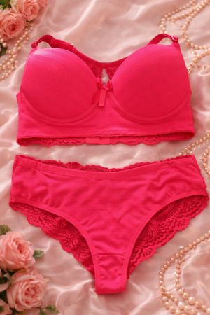 Ensemble lingerie Rouge neuf - Taille 38/M