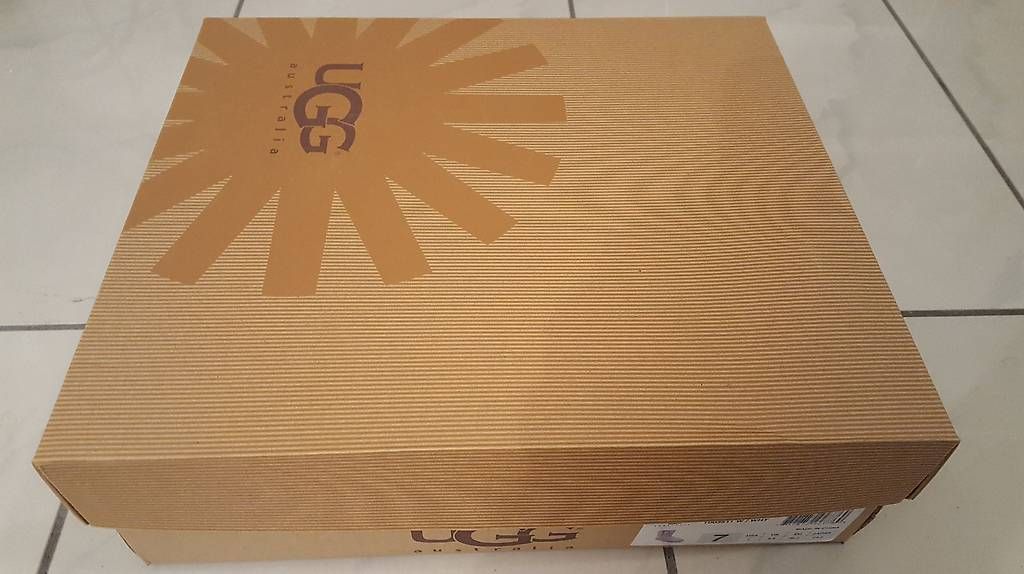 Ugg Scarpe da donna: UGG - STIVALETTI DONNA SPARKLES I DO 1003511 - 38/40 – Usato da Massagno venduto da Massimo037 2