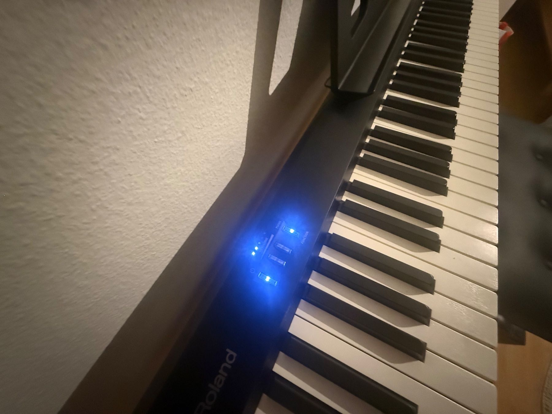 Roland Strumenti musicali: Digitalpiano Roland FP-10 TOP Zustand - Set – Nuovo (secondo la descrizione) da Füllinsdorf venduto da Marlon.Henseler 1