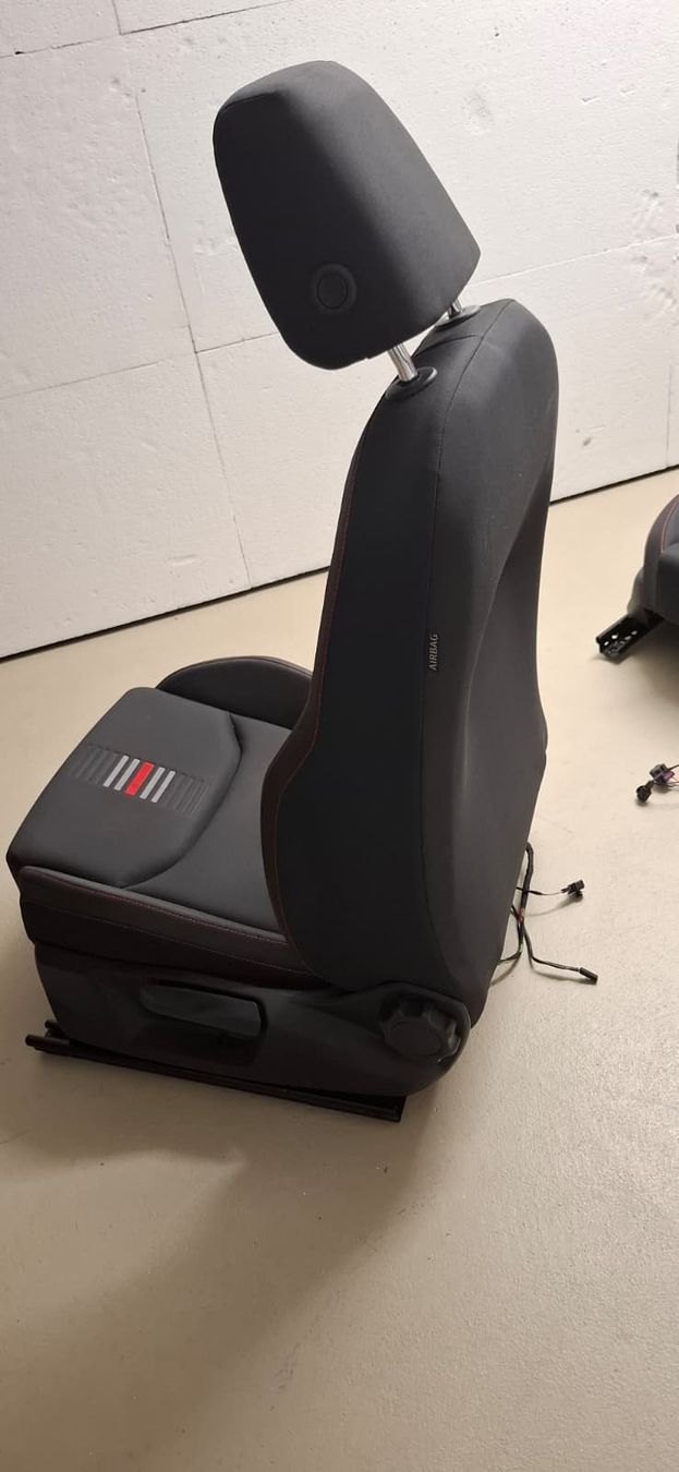 Seat Tutti pezzi di ricambio auto: SEAT Ibiza Sitze – Usato da Schöftland venduto da Bikefarmer 5