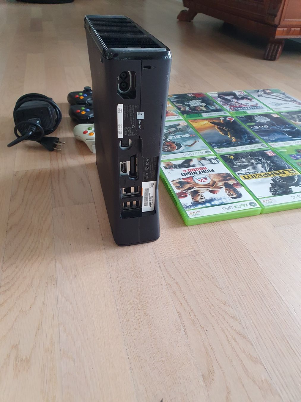 Microsoft Console: XBOX 360 mit 3 Controller und 12 Games – Usato da Thalheim an der Thur venduto da Bae90 2