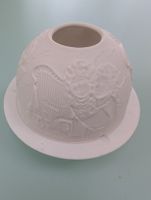 Lampe de bougie en porcelaine avec bas-relief d'anges