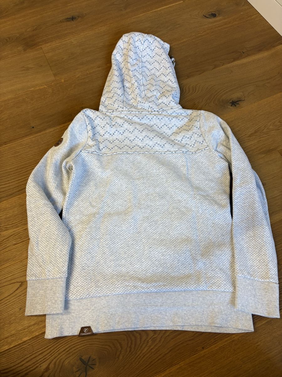 Ragwear Maglioni & Felpe: Ragwear Kapuzenpullover Grösse M – Usato da Bürglen OW venduto da vofefi88 1
