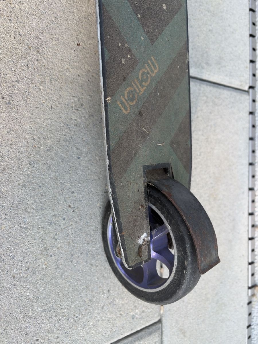 Kickboard: Blaues Kicktrotti Marke Motion – Usato da Kräiligen venduto da Chris_1983 1