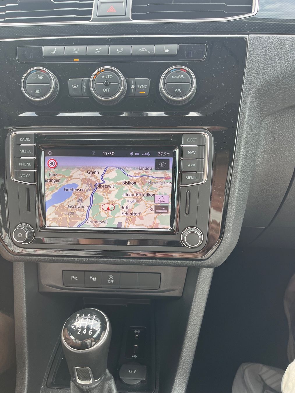 VW Autos: VW Caddy Highline 1.4 TSI – D'occasion à Nänikon par Delonghi 5