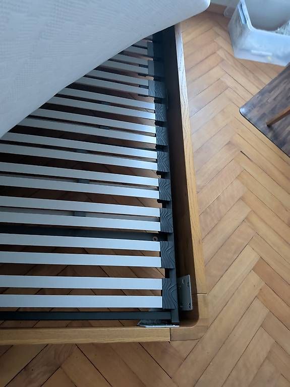 Lits: Solides Eichen-Bett – D'occasion à Bern par actinistia 1