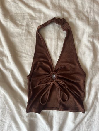 Top dos nu marron Bershka, taille XS, idéal pour l'été !