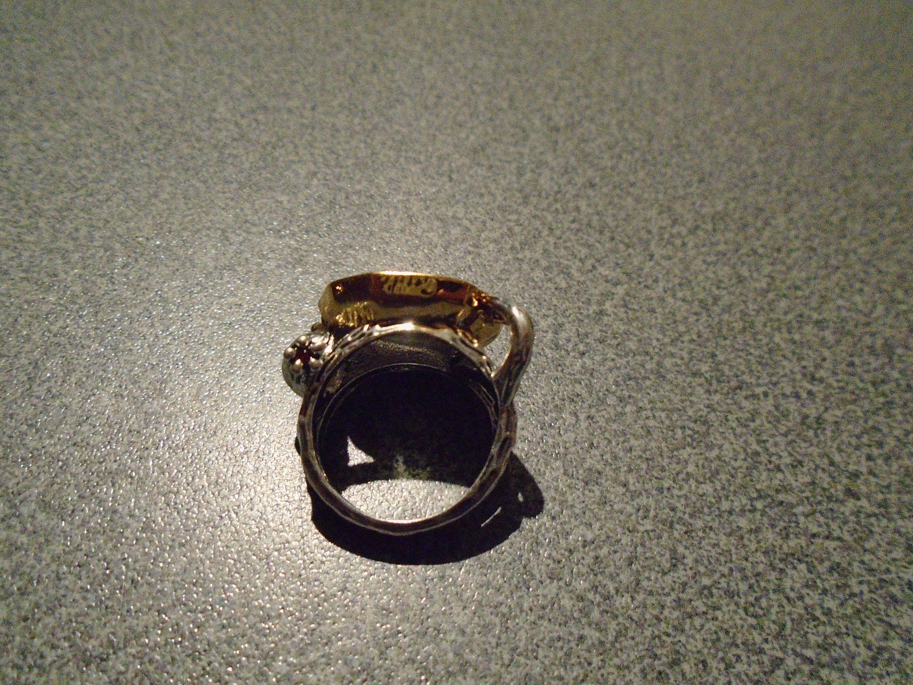 Ringe: Ring Grösse 9, oben goldfarbig, rote Steine – Neu und originalverpackt aus Zürich von abraxas1291 2