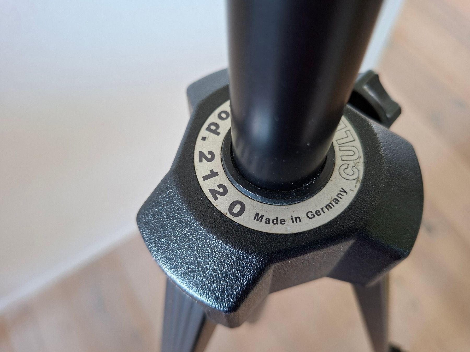 Stative & Köpfe: Stativ – Gebraucht aus Sins von Sorte 4