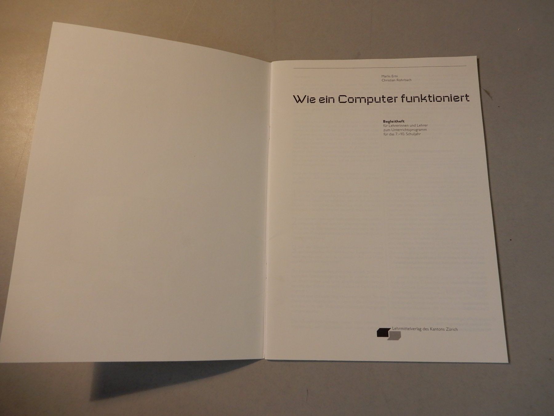 Libri: Wie ein Computer funktioniert, Begleitheft, Top Zustand – Nuovo (secondo la descrizione) da Erstfeld venduto da Uhu1980 1