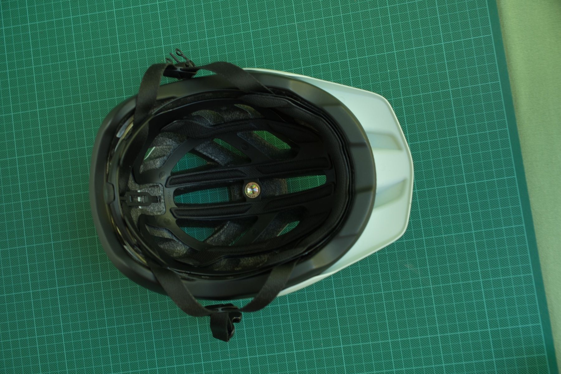 Giro Caschi: Fahrradhelm Giro Radix Mips – Usato da Bern venduto da Dibe2 5