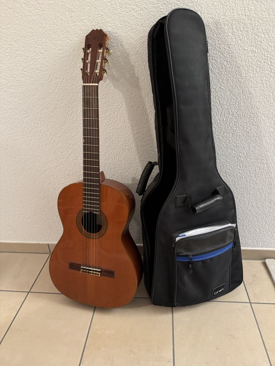 Aria Musikinstrumente: Klassische Gitarre Aria AC-50 – Gebraucht aus Schwyz von Karin096