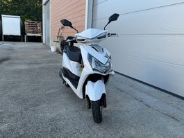 Vengo Leo E Roller gelbe nummer 45km/h
