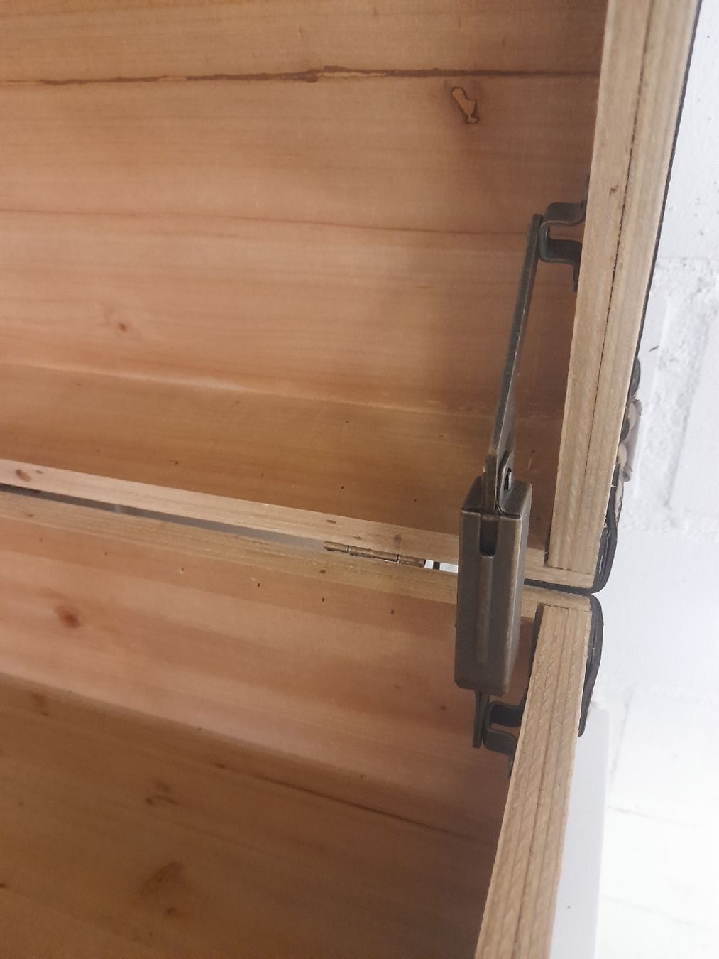 Cassapanche: Truhe aufklappbar Tannenholz – Usato da Glattbrugg venduto da B_B 4
