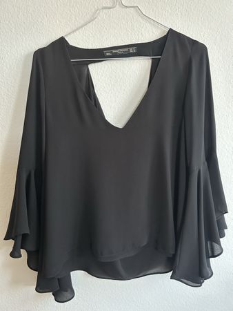 Schwarze Zara Bluse mit Trompetenärmel, Grösse M 