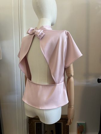 Damen Bluse Pink Grösse S Rückenausschnitt mit Schleife NEU