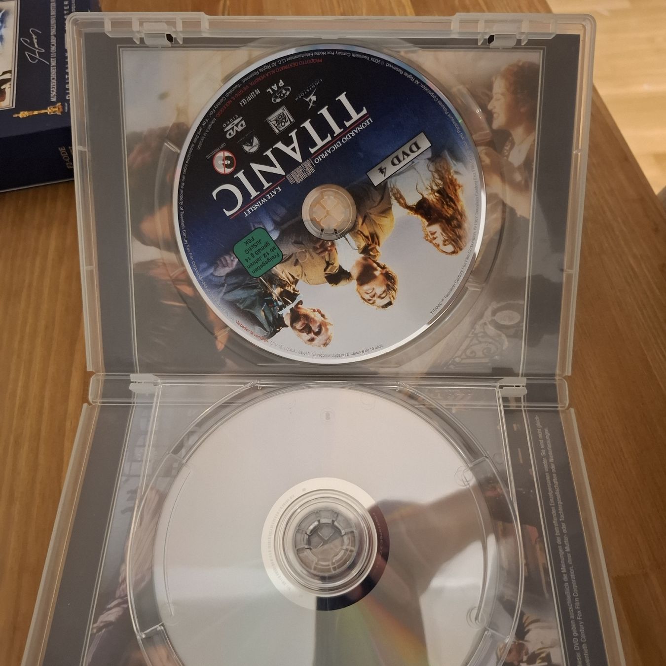 Tutti i DVDs: DVD Titanic Deluxe Collector's Edition – Nuovo (secondo la descrizione) da St. Gallen venduto da emi_nfh9 4
